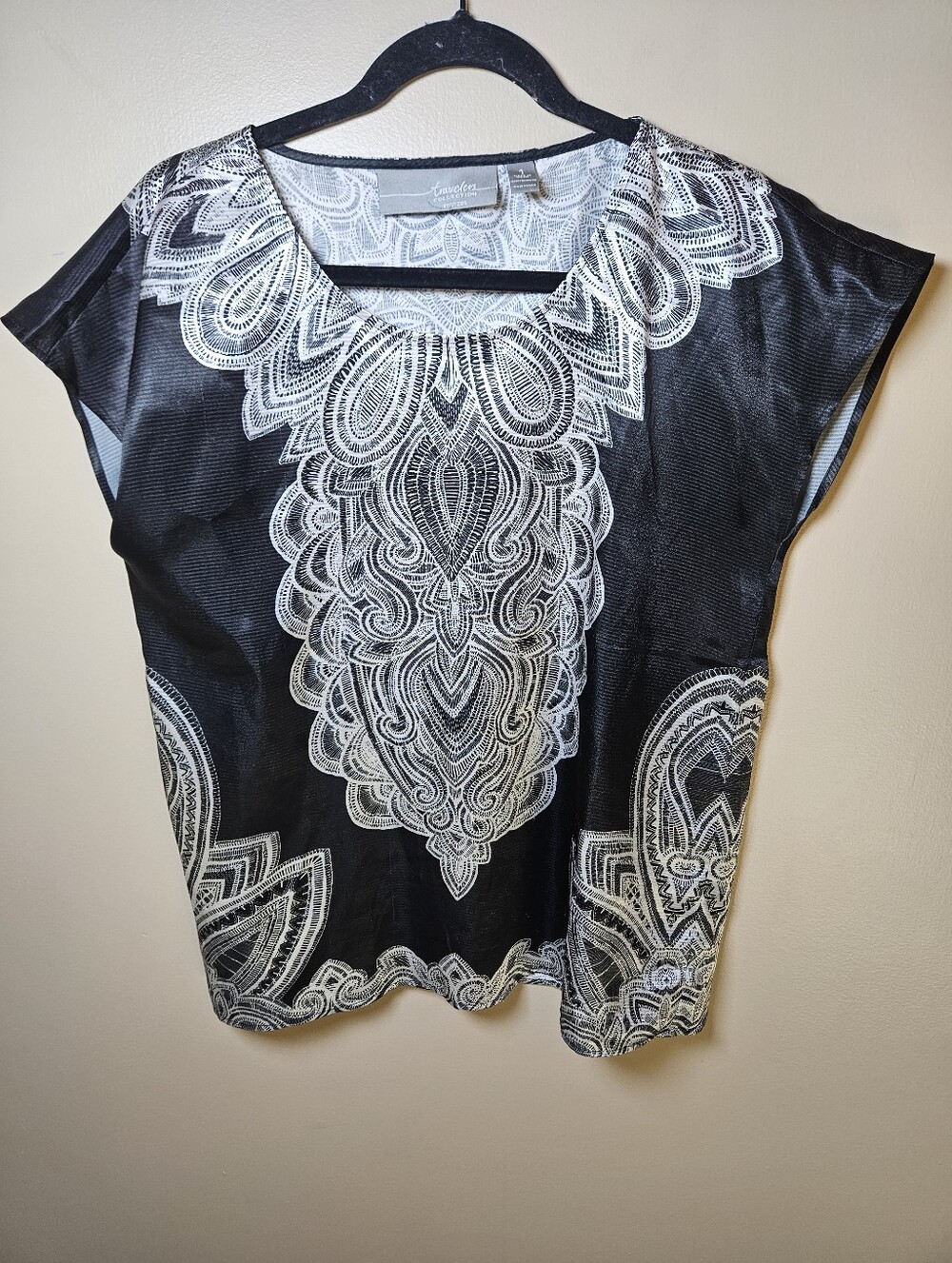 Chico's Travelers Black White Satin Lightweight Office Sleeveless Blouse Medium